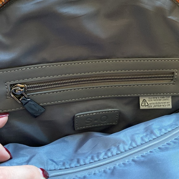 S-Q Vegan Leather Gaia Convertible Backpack - Camel Recycled SQ - Picture 7 of 9